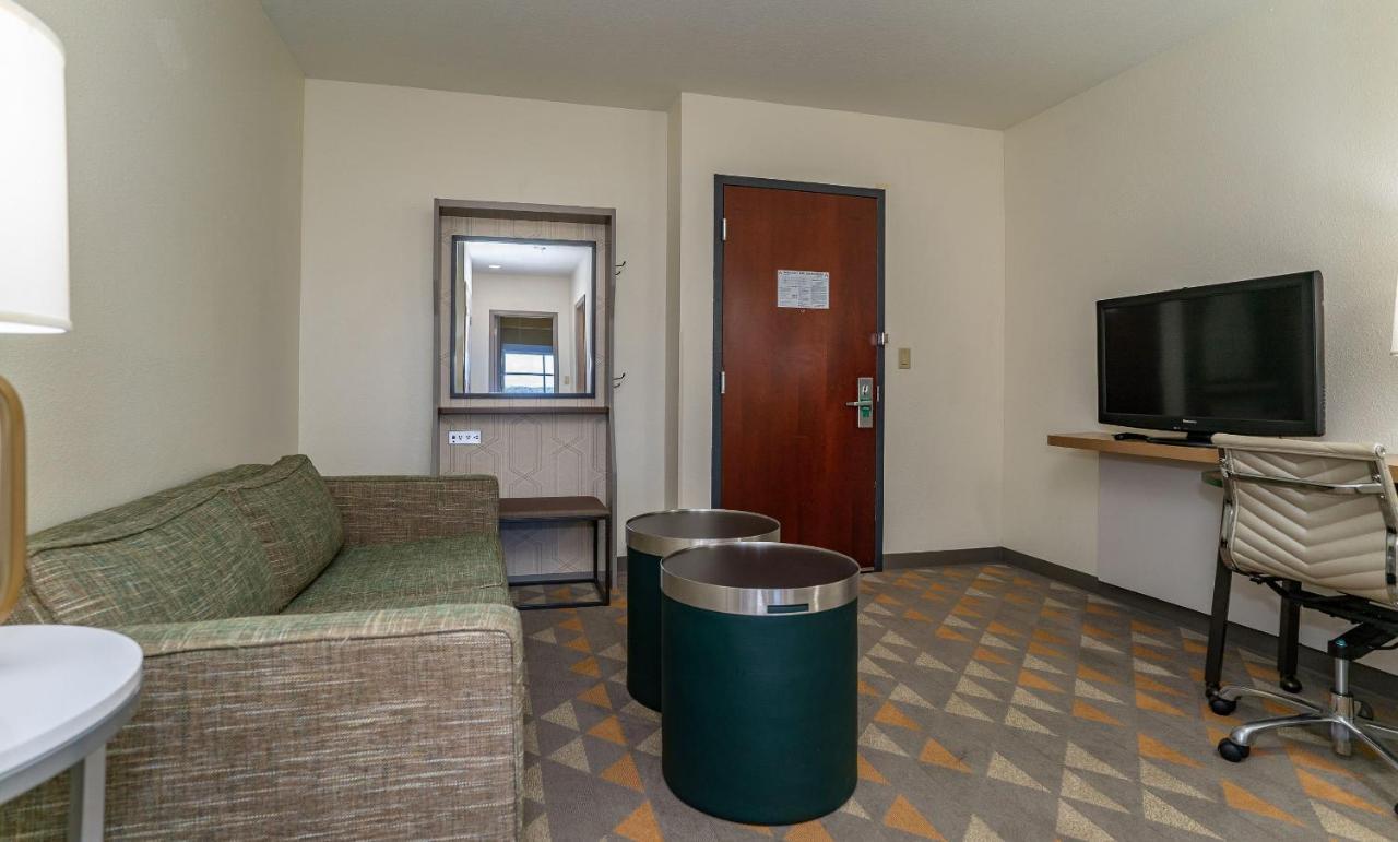 Holiday Inn Hotel & Suites Beaufort At Highway 21 By Ihg Eksteriør billede