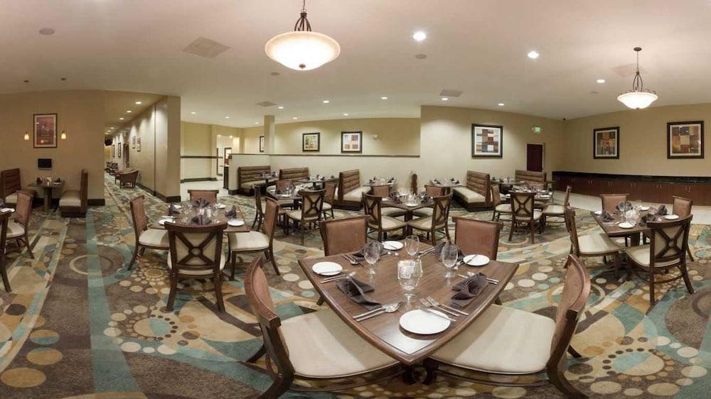 Holiday Inn Hotel & Suites Beaufort At Highway 21 By Ihg Eksteriør billede