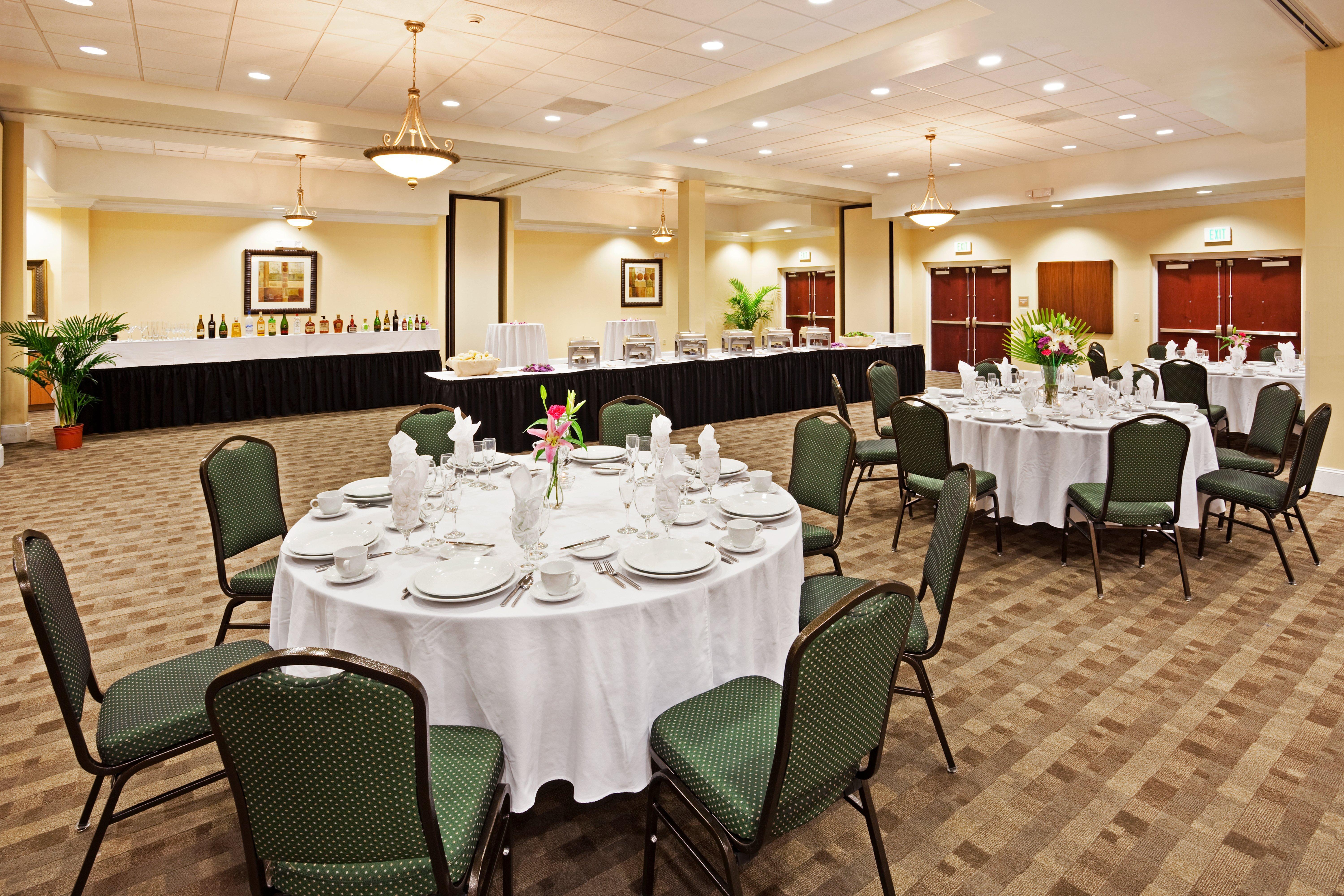 Holiday Inn Hotel & Suites Beaufort At Highway 21 By Ihg Eksteriør billede
